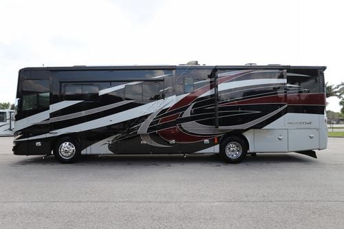2019 Tiffin Motor Homes Phaeton 37BH