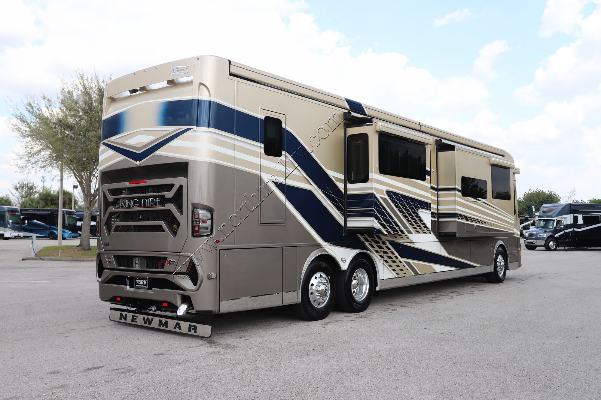 Used 2022 Newmar King Aire 4531 Class A  For Sale