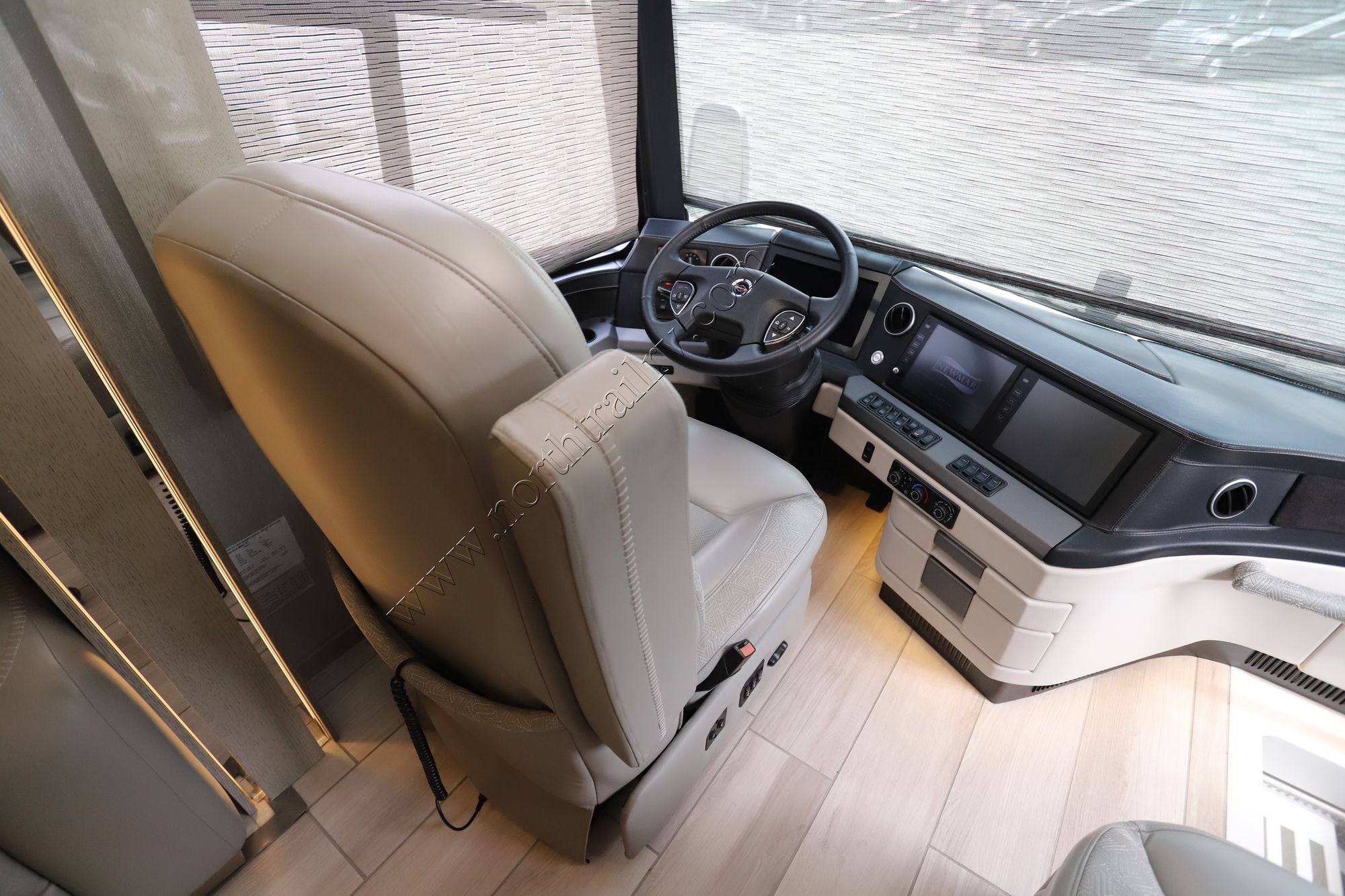 Used 2022 Newmar King Aire 4531 Class A  For Sale