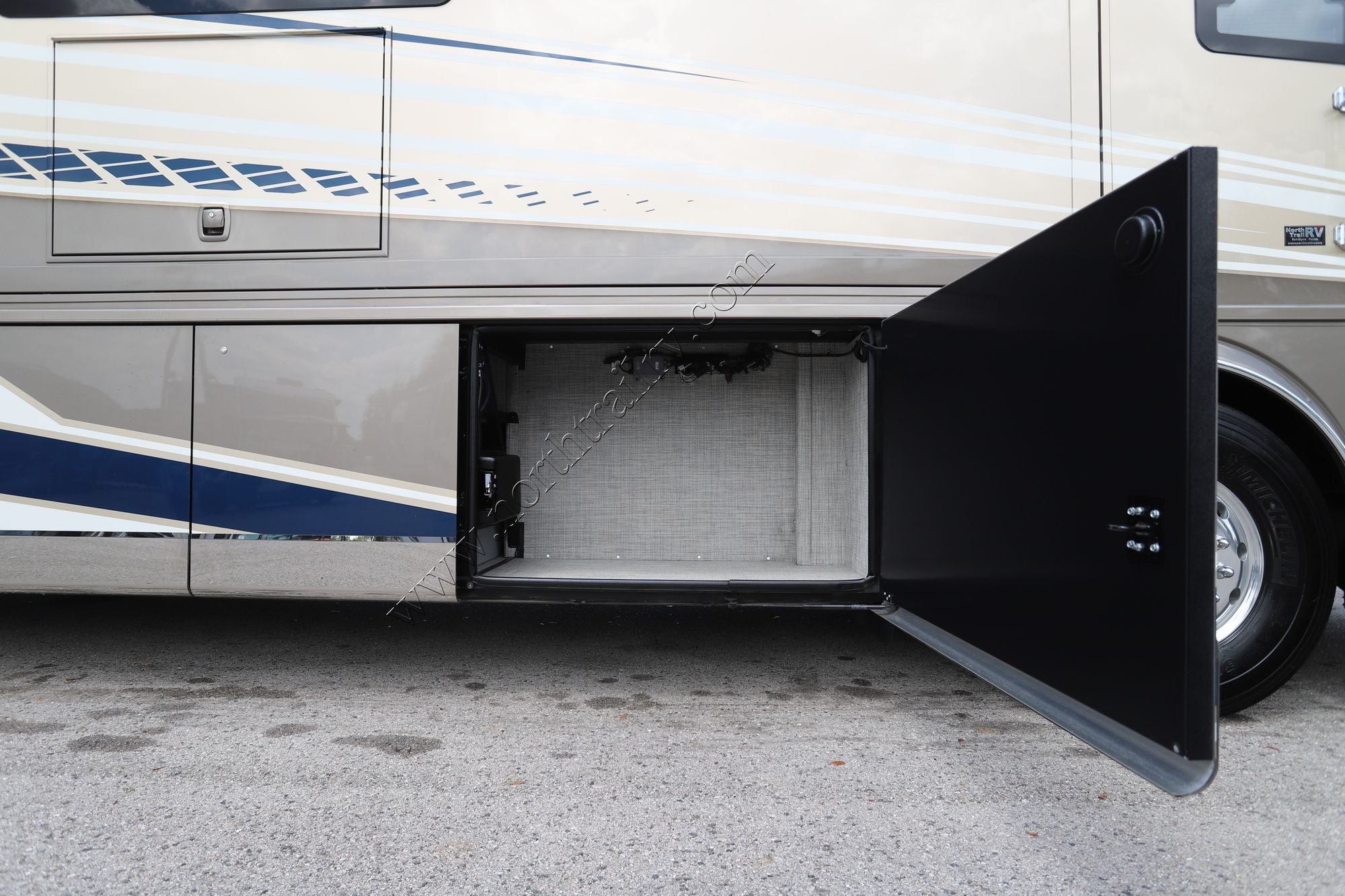 Used 2022 Newmar King Aire 4531 Class A  For Sale