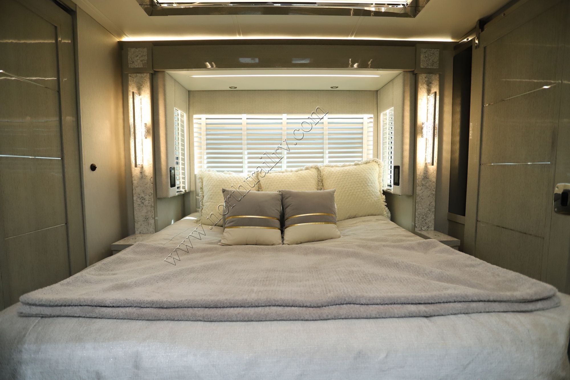 Used 2022 Newmar King Aire 4531 Class A  For Sale