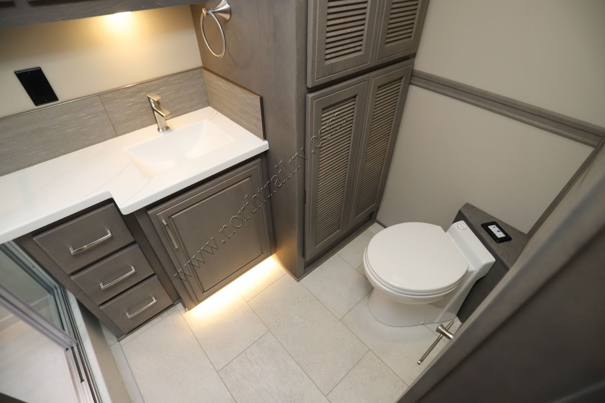 New 2026 Renegade Rv Explorer 40ERB Super C  For Sale