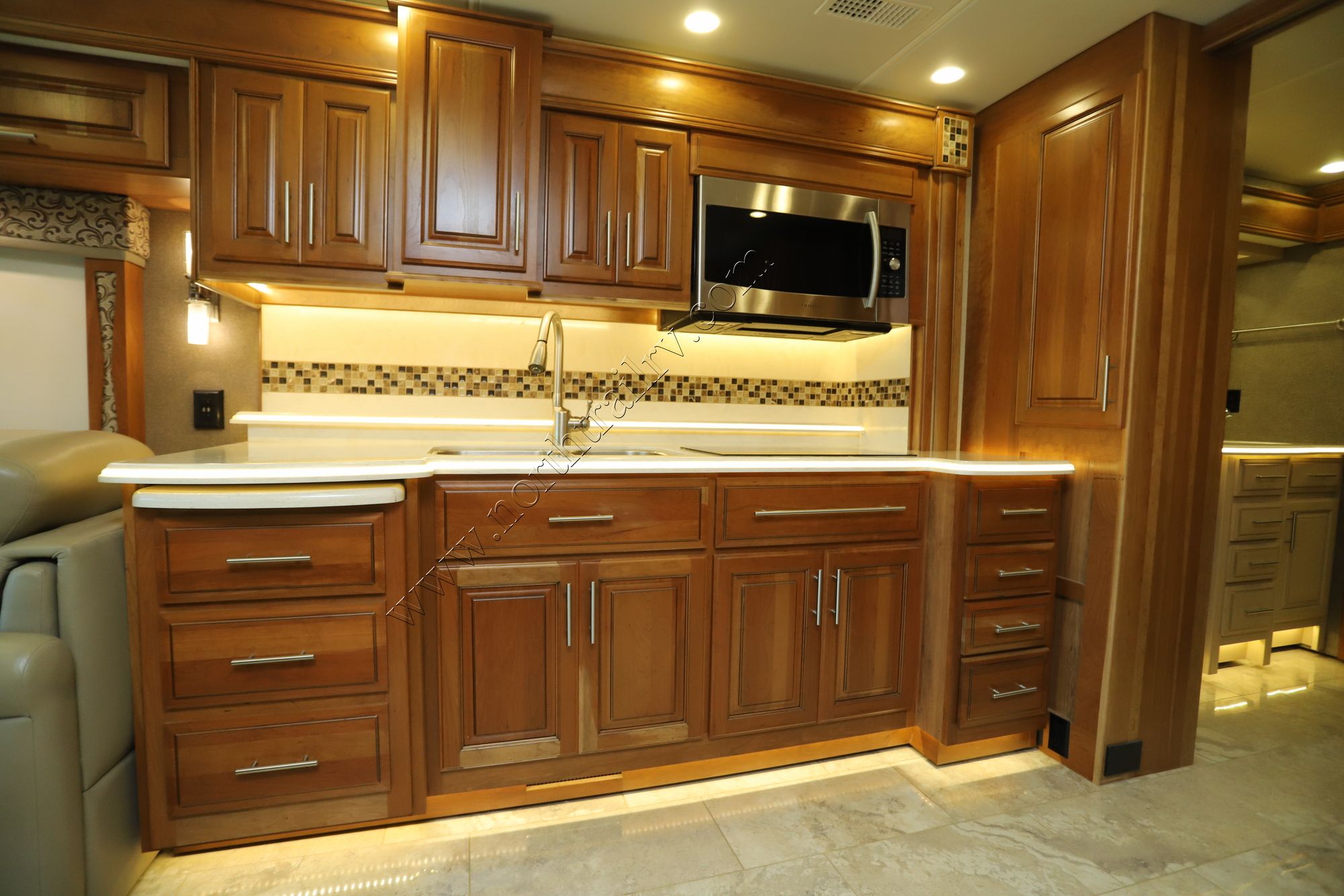 Used 2017 Entegra Aspire 42DEQ Class A  For Sale