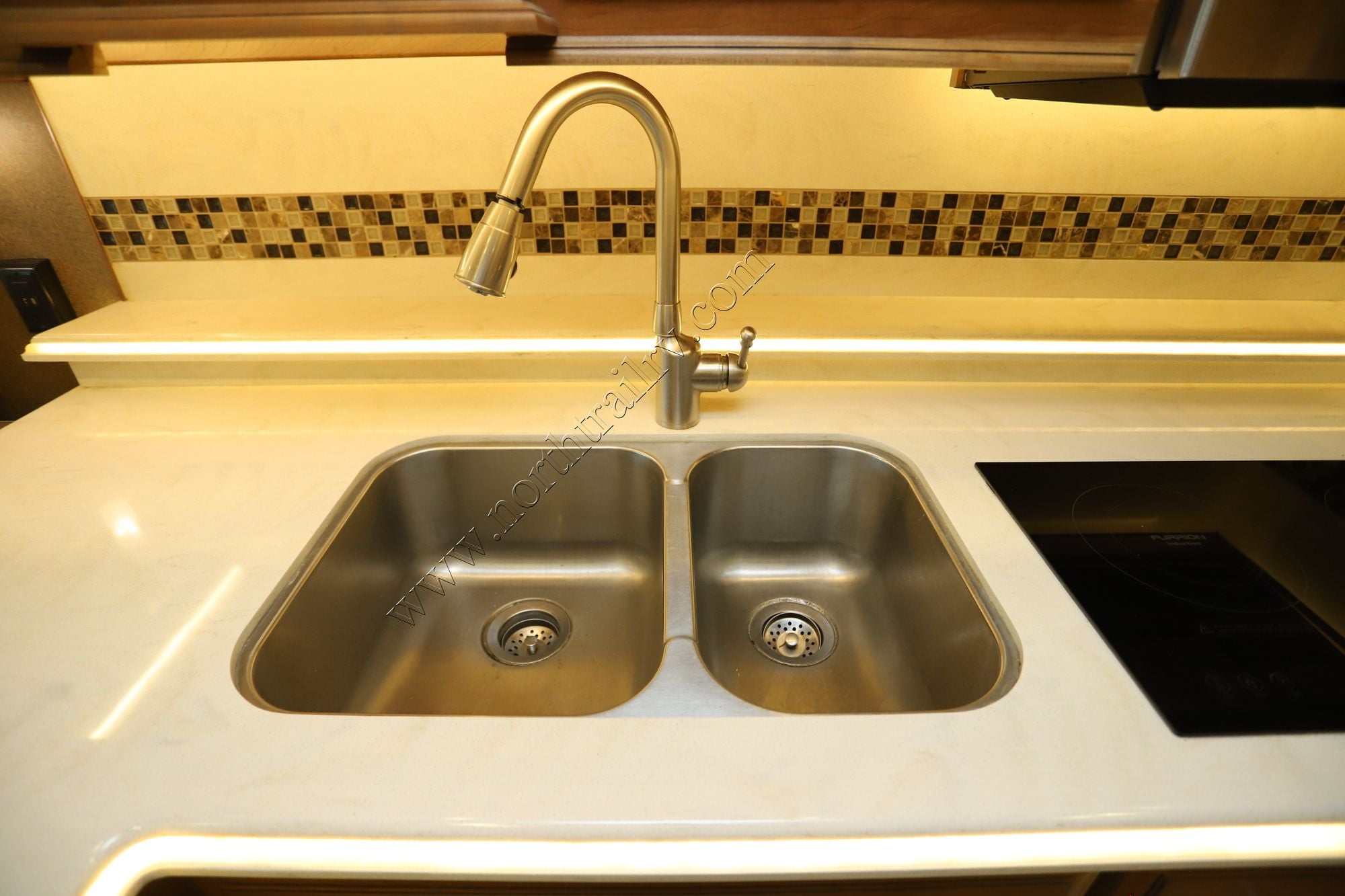 Used 2017 Entegra Aspire 42DEQ Class A  For Sale