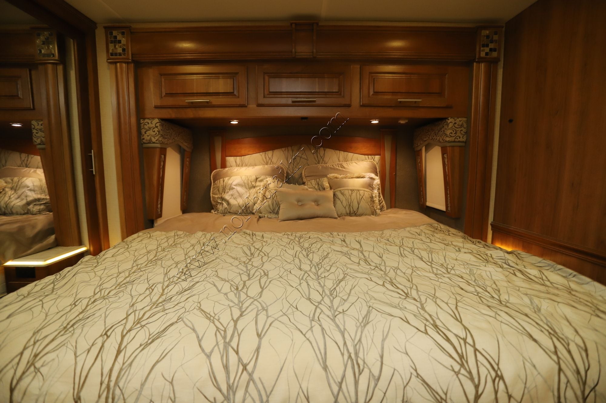 Used 2017 Entegra Aspire 42DEQ Class A  For Sale