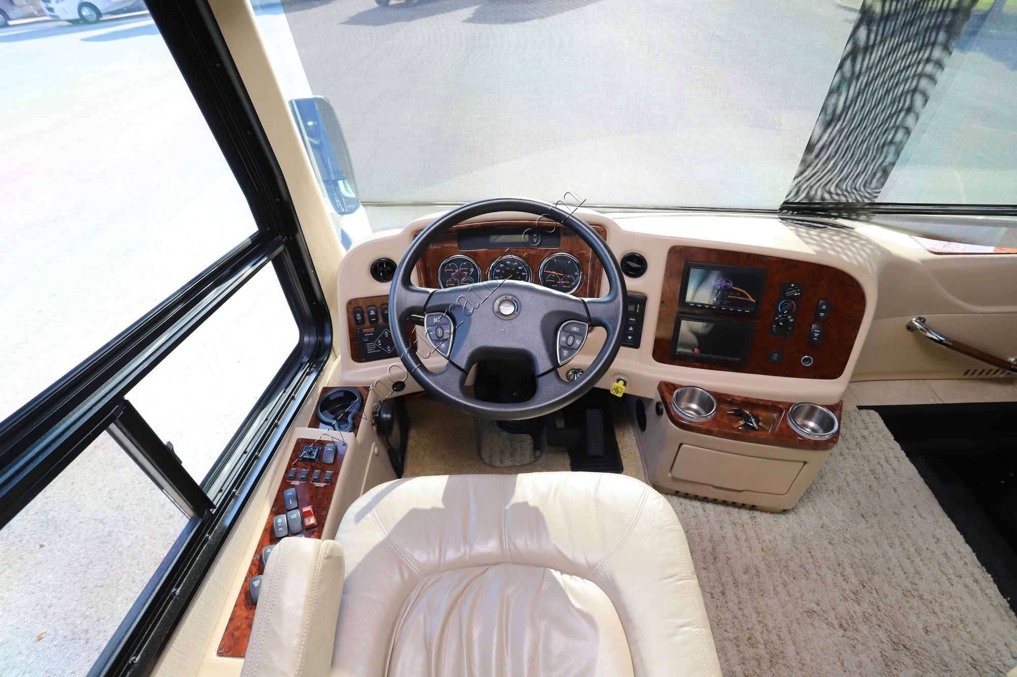 Used 2017 Entegra Aspire 42DEQ Class A  For Sale