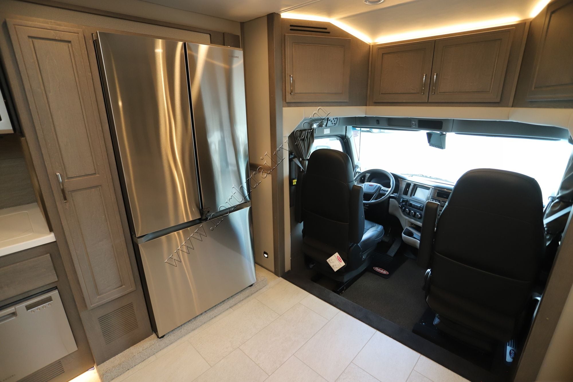 New 2026 Renegade Rv Explorer 40ERB Super C  For Sale