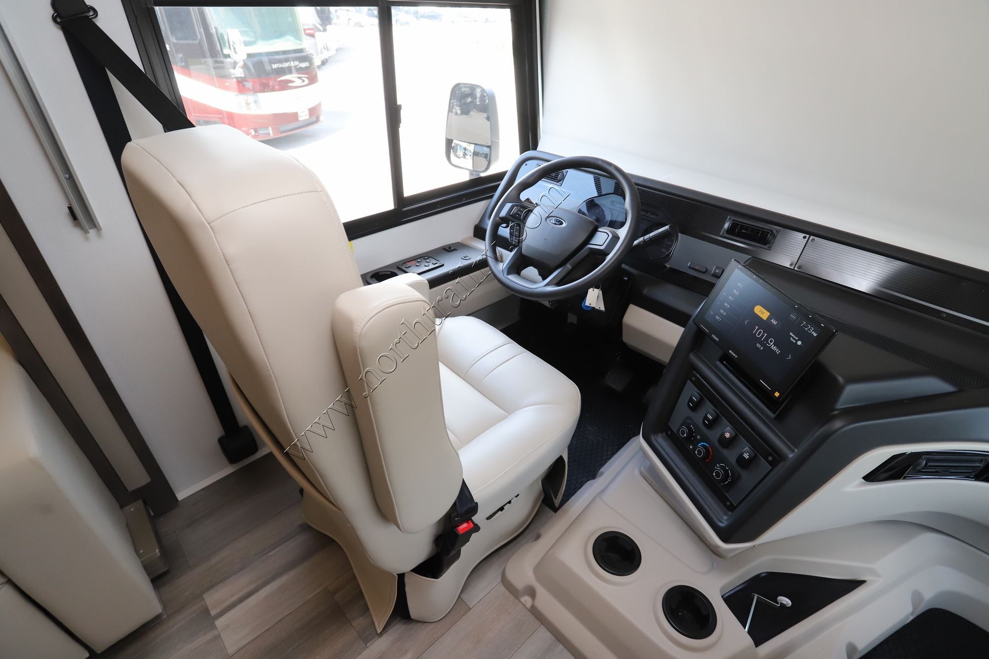 New 2026 Jayco Precept 34G Class A  For Sale