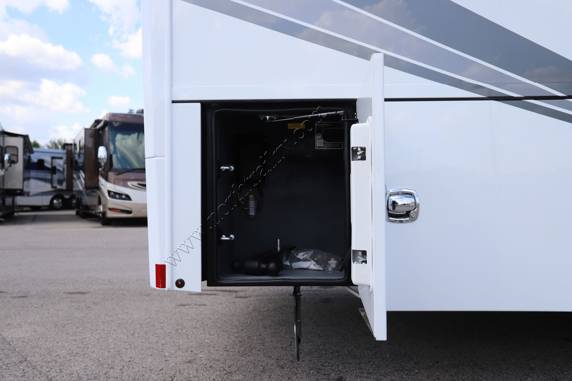 New 2026 Renegade Rv Explorer 40ERB Super C  For Sale