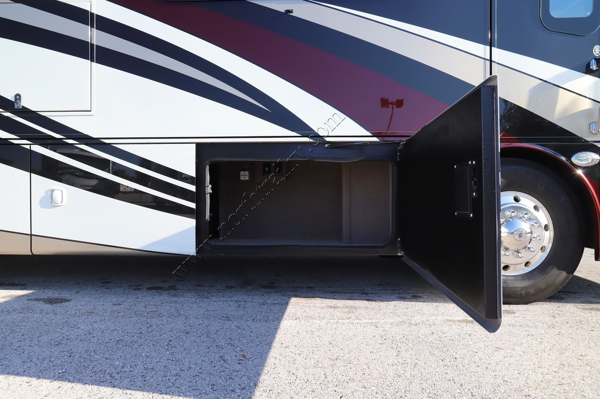 Used 2017 Entegra Aspire 42DEQ Class A  For Sale