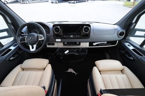 2024 Airstream Atlas E1 Tommy Bahama