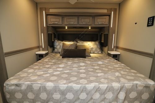 2026 Renegade Rv Explorer 40ERB