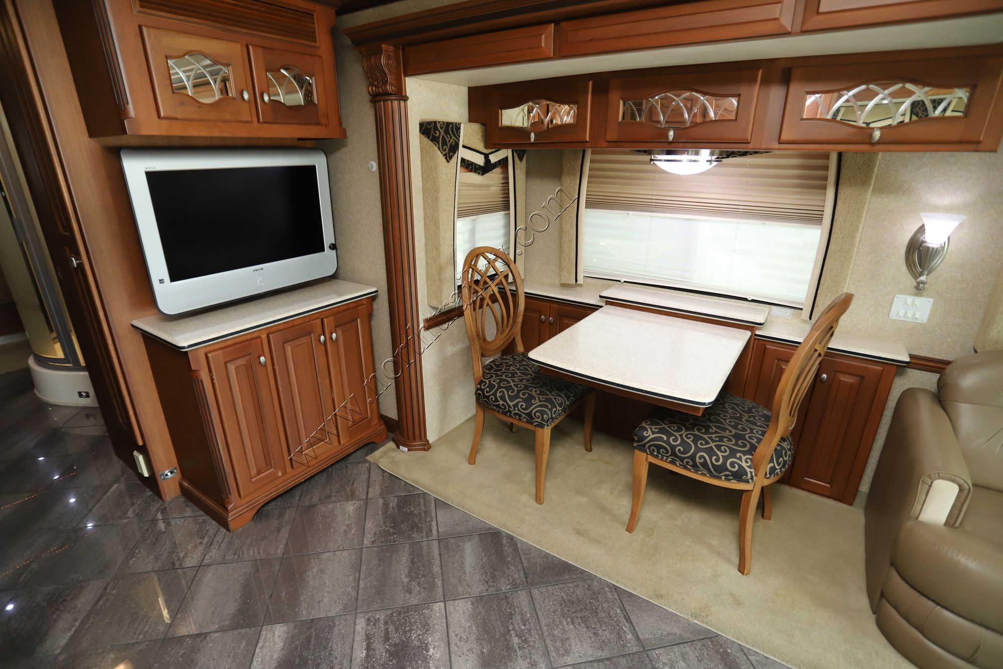 Used 2006 Newmar Essex 4502 Class A  For Sale