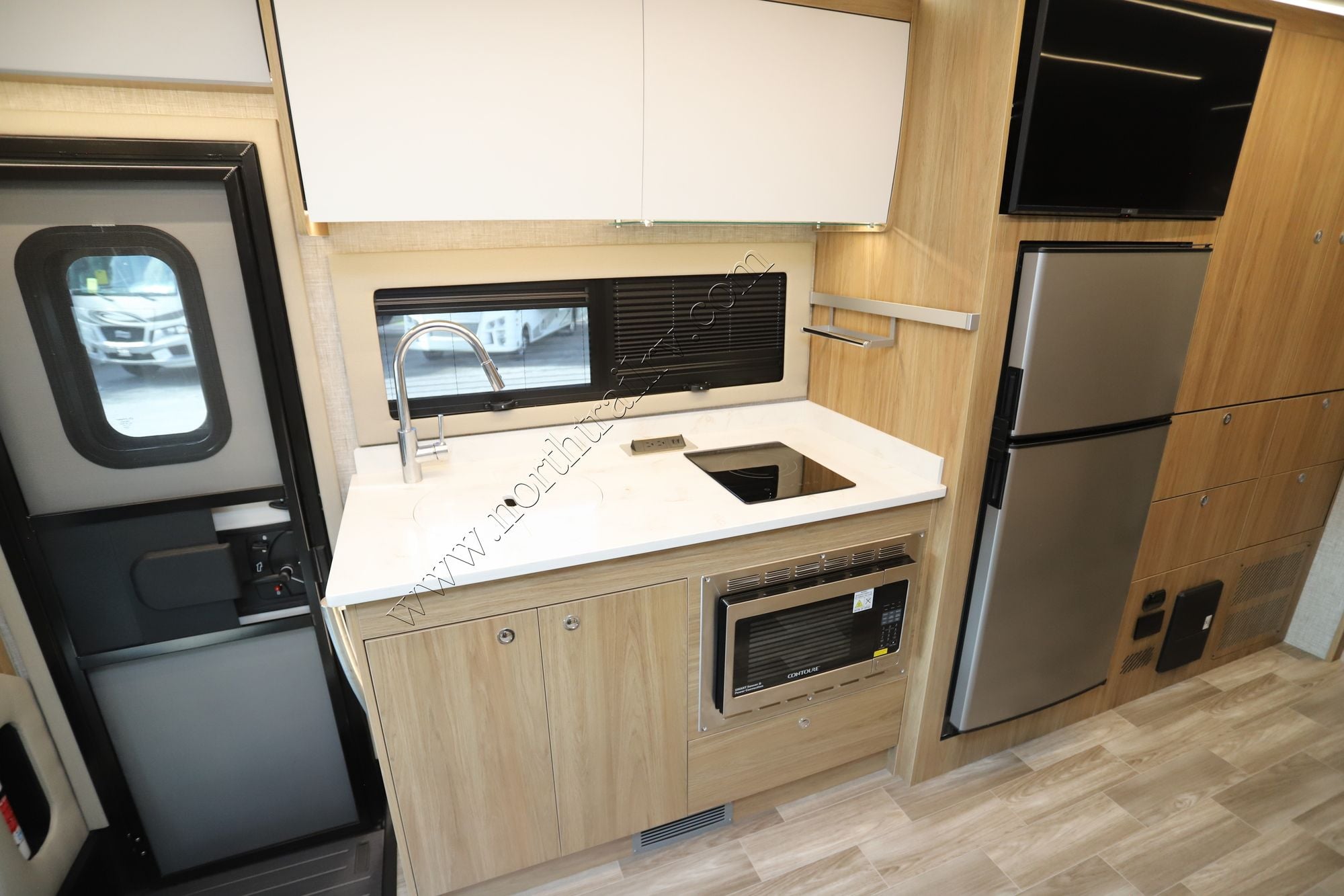 New 2026 Tiffin Motor Homes Wayfarer 25RW Class C  For Sale