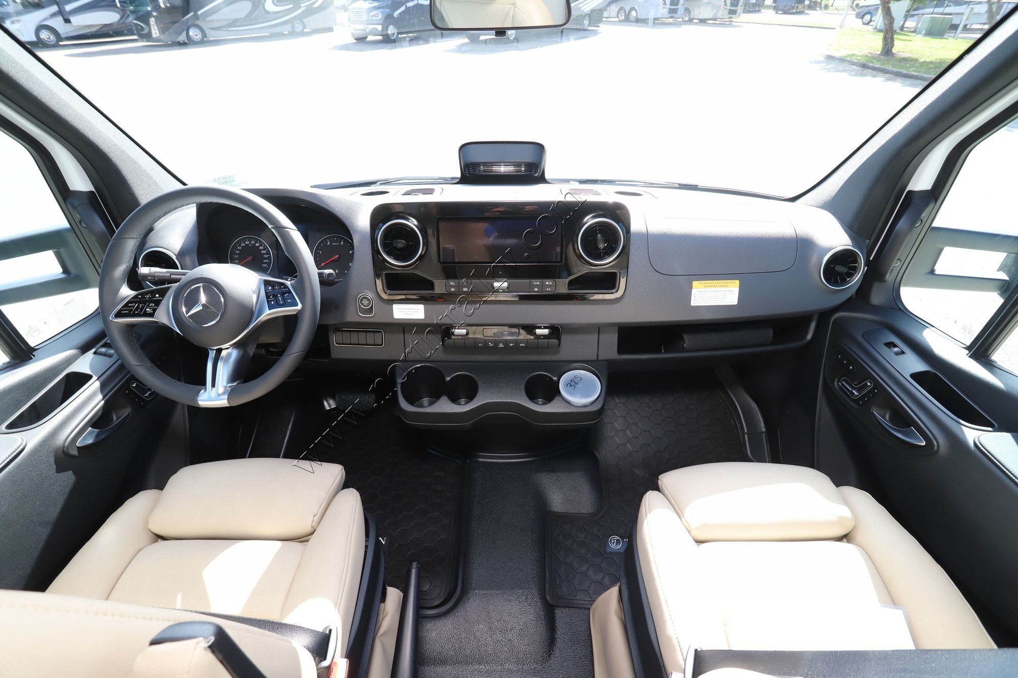 New 2026 Tiffin Motor Homes Wayfarer 25RW Class C  For Sale