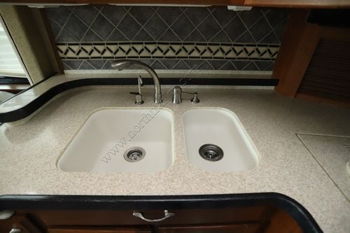 2006 Newmar Essex 4502