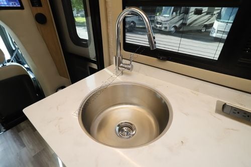 2026 Tiffin Motor Homes Wayfarer 25RW