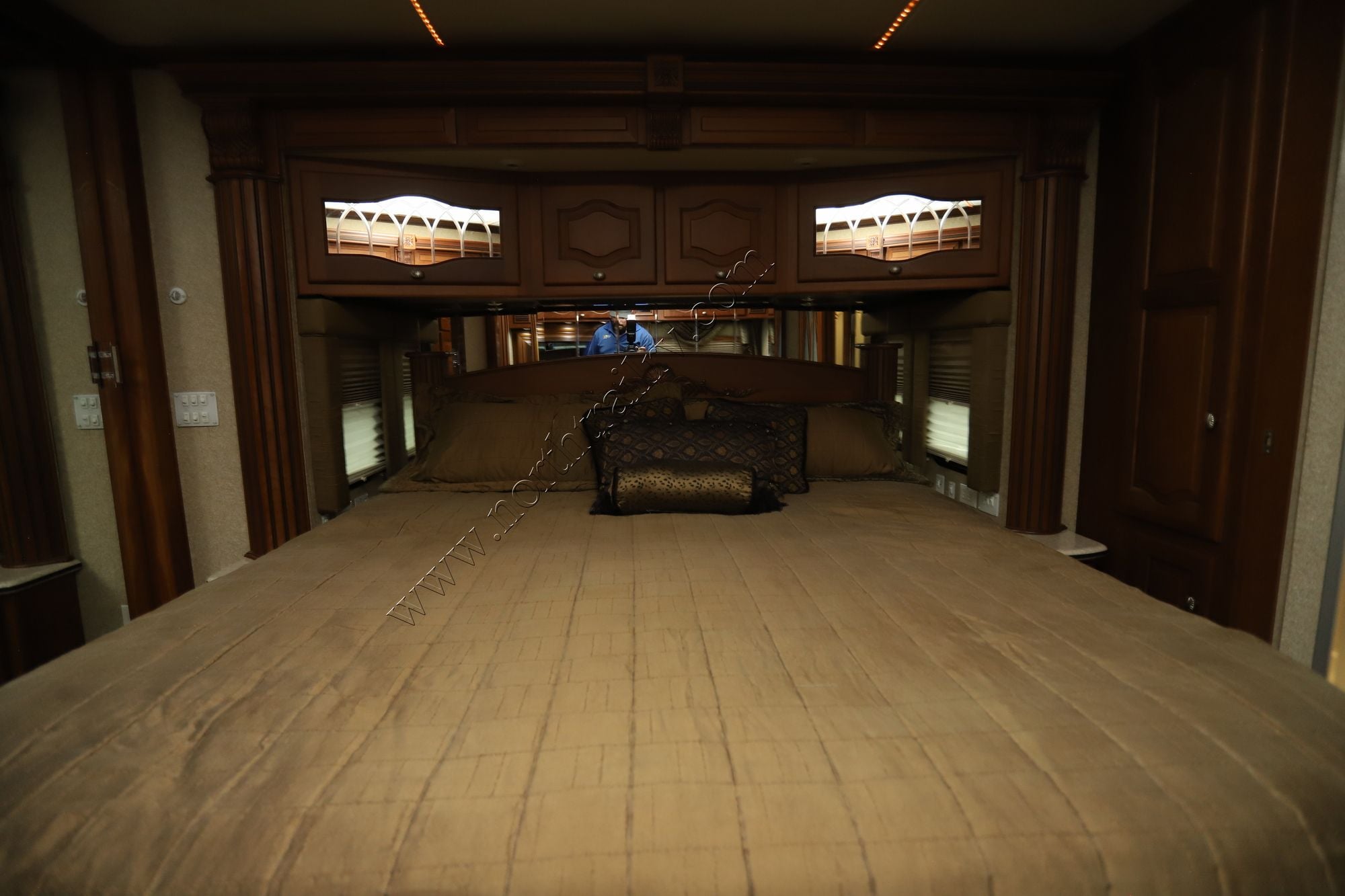 Used 2006 Newmar Essex 4502 Class A  For Sale