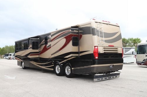 2006 Newmar Essex 4502