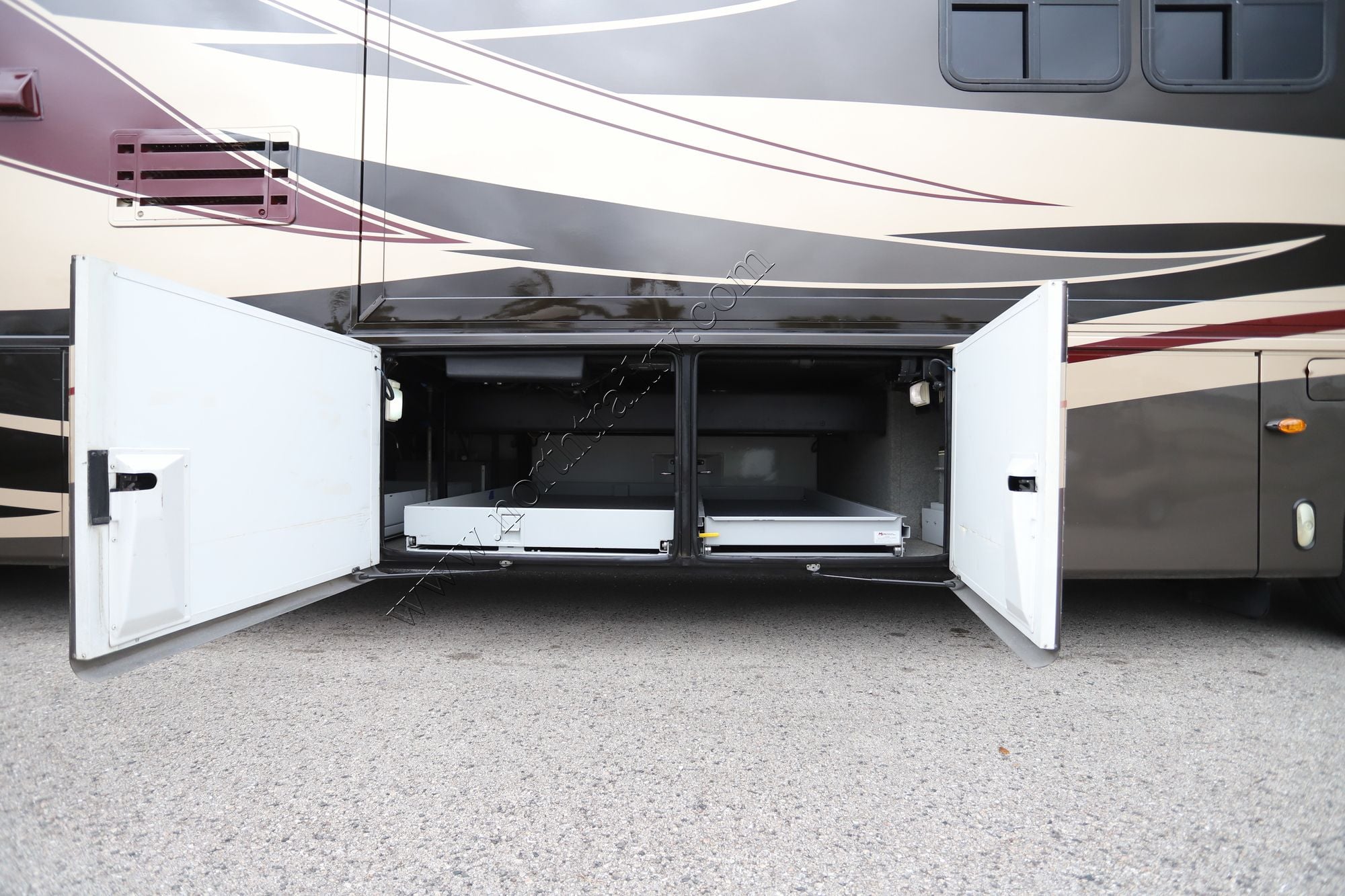 Used 2006 Newmar Essex 4502 Class A  For Sale