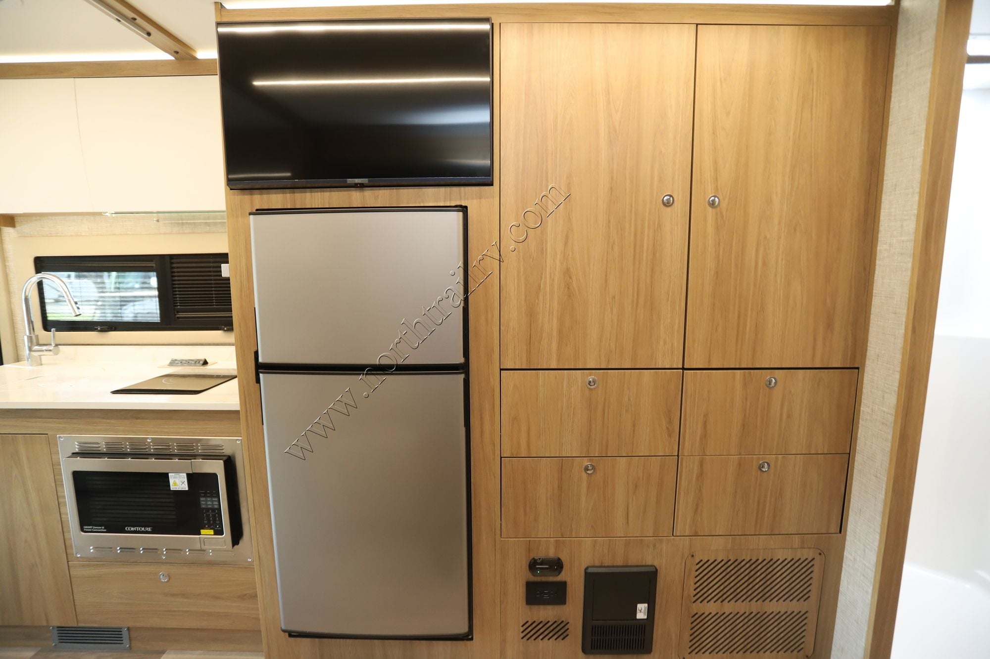 New 2026 Tiffin Motor Homes Wayfarer 25RW Class C  For Sale