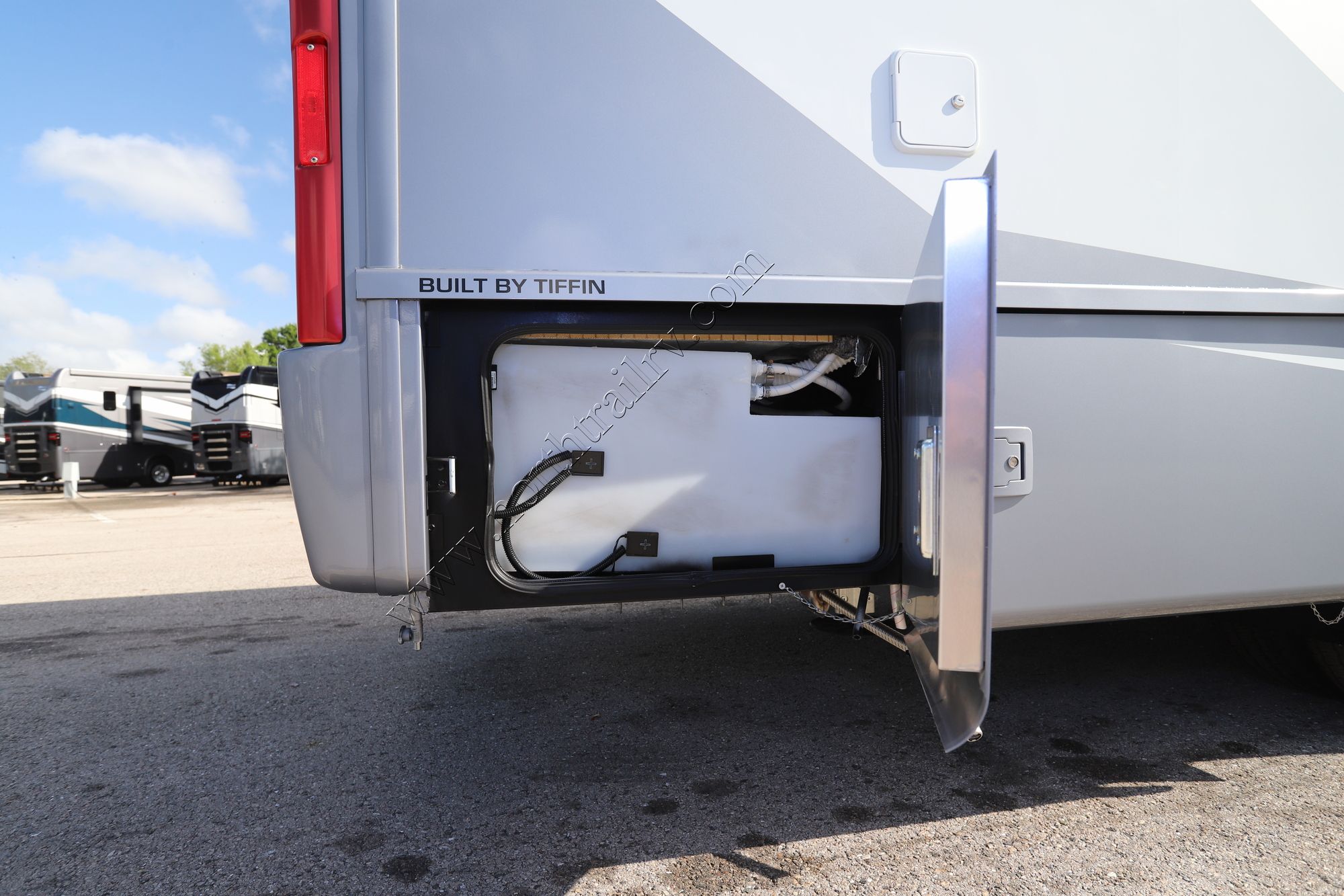 New 2026 Tiffin Motor Homes Wayfarer 25RW Class C  For Sale