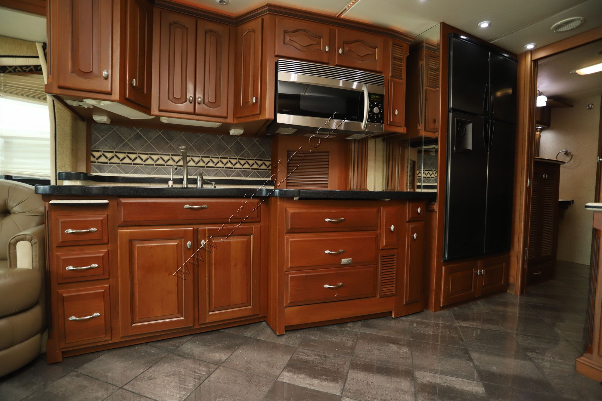 Used 2006 Newmar Essex 4502 Class A  For Sale