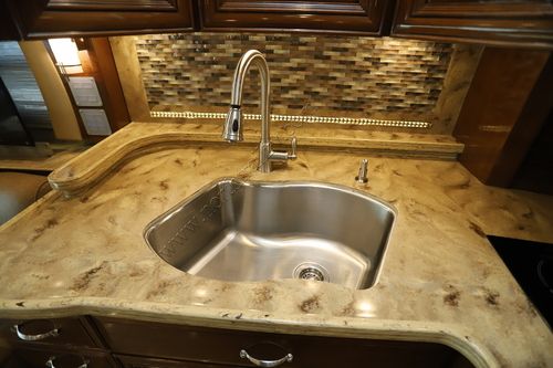 2014 Newmar Essex 4553