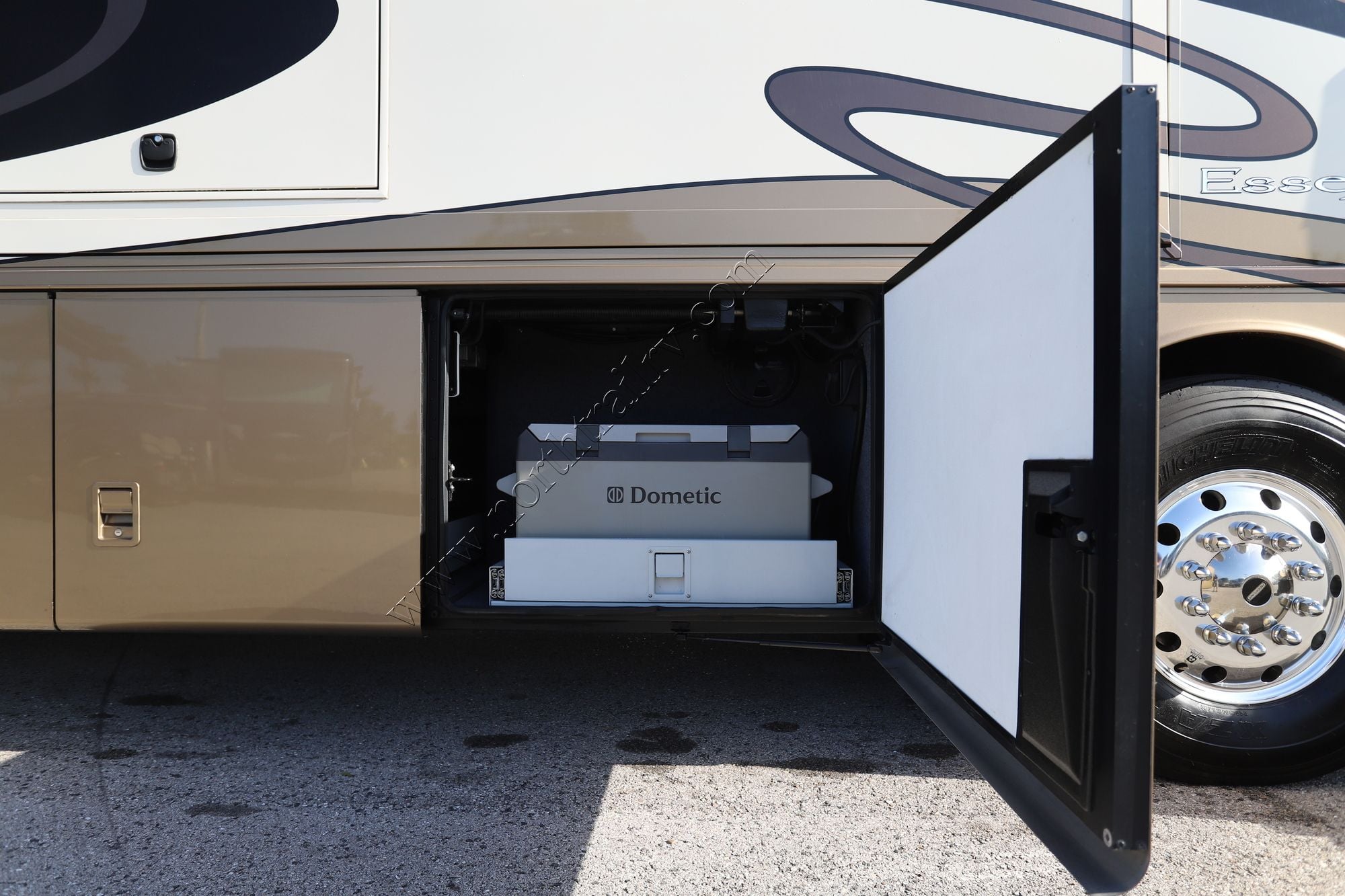 Used 2014 Newmar Essex 4553 Class A  For Sale