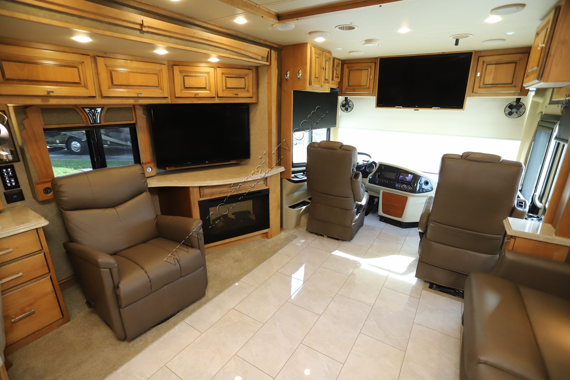 Used 2017 Tiffin Motor Homes Phaeton 40QBH Class A  For Sale