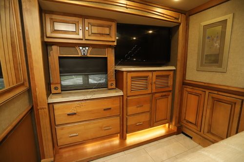 2017 Tiffin Motor Homes Phaeton 40QBH