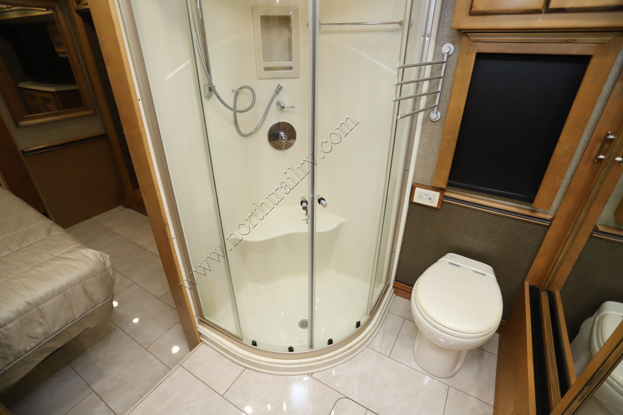 Used 2017 Tiffin Motor Homes Phaeton 40QBH Class A  For Sale