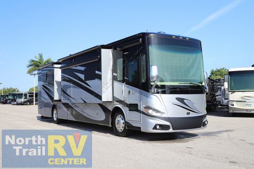 2017 Tiffin Motor Homes Phaeton 40QBH