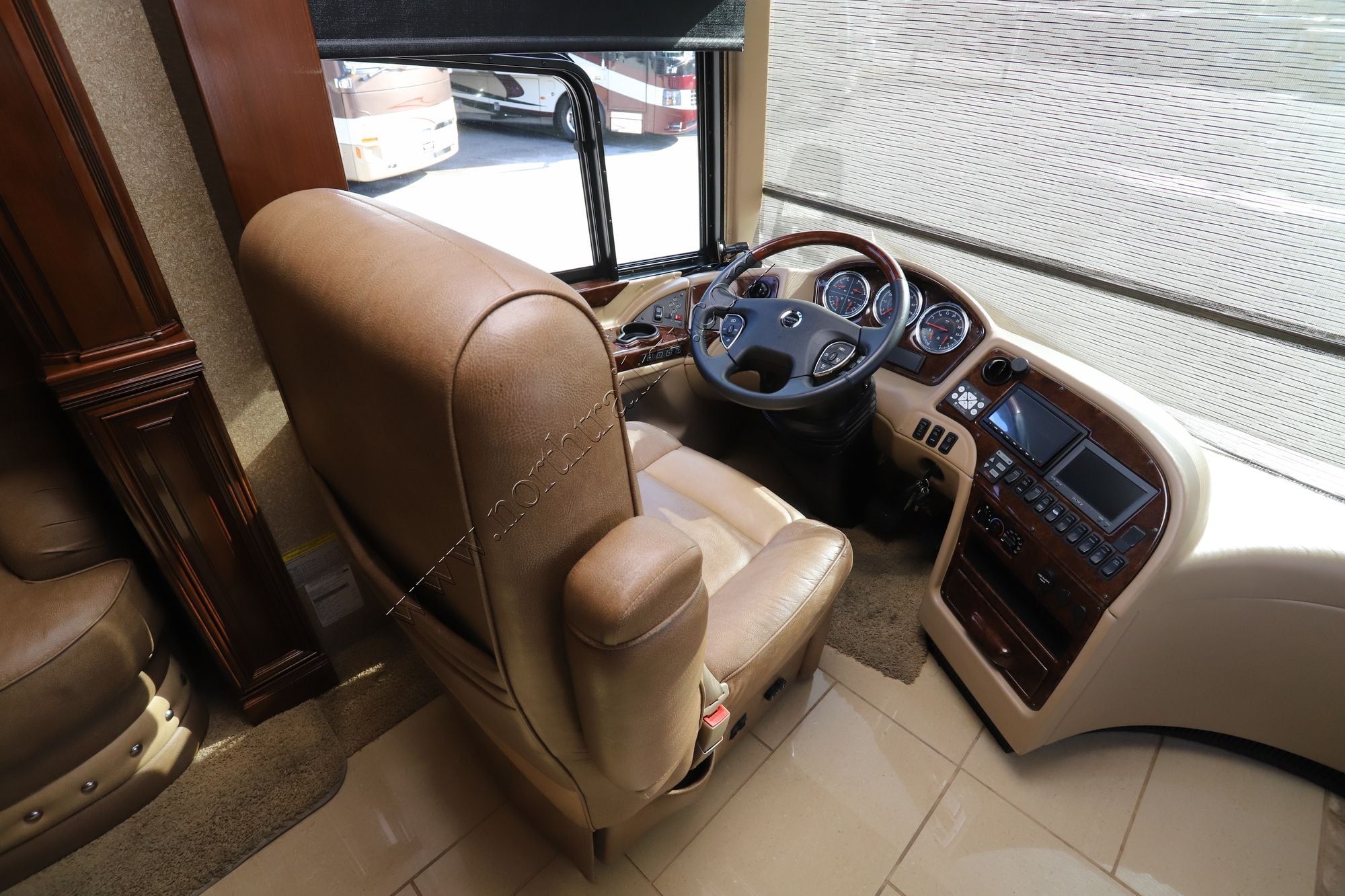 Used 2014 Newmar Essex 4553 Class A  For Sale