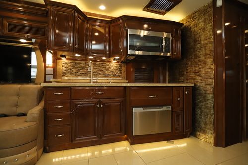 2014 Newmar Essex 4553