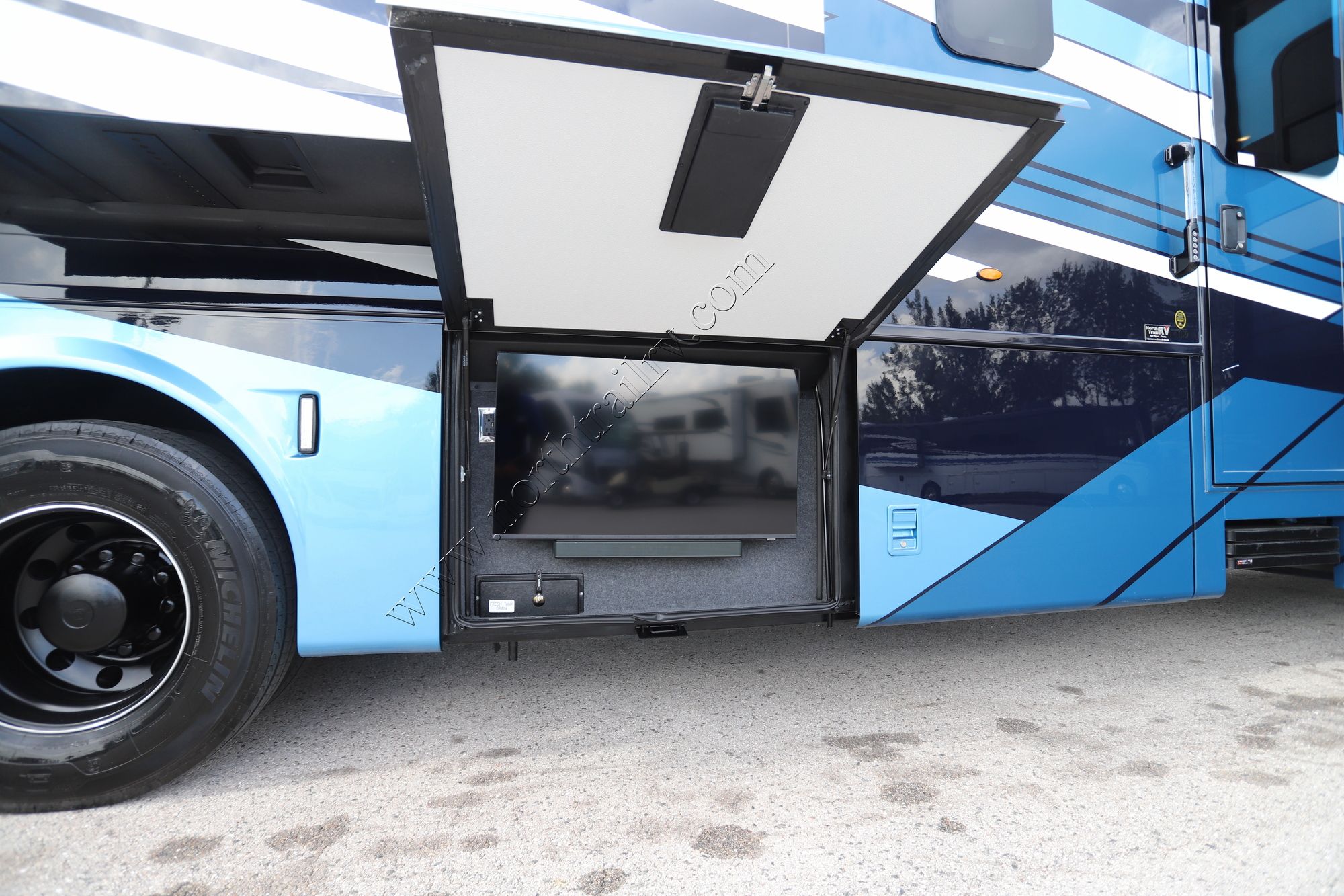 New 2026 Newmar Super Star 4159 Super C  For Sale