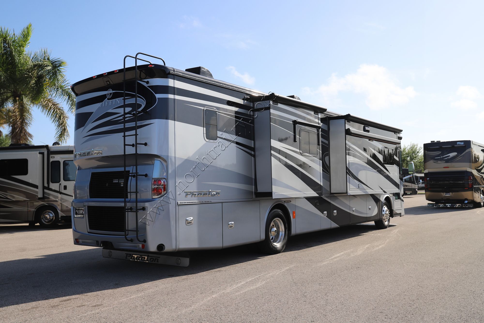 Used 2017 Tiffin Motor Homes Phaeton 40QBH Class A  For Sale