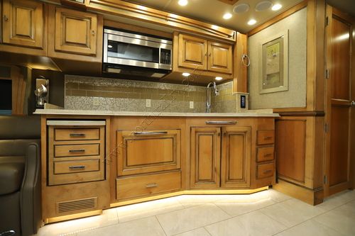 2017 Tiffin Motor Homes Phaeton 40QBH