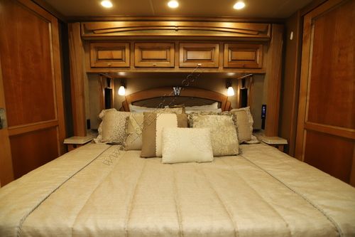 2017 Tiffin Motor Homes Phaeton 40QBH