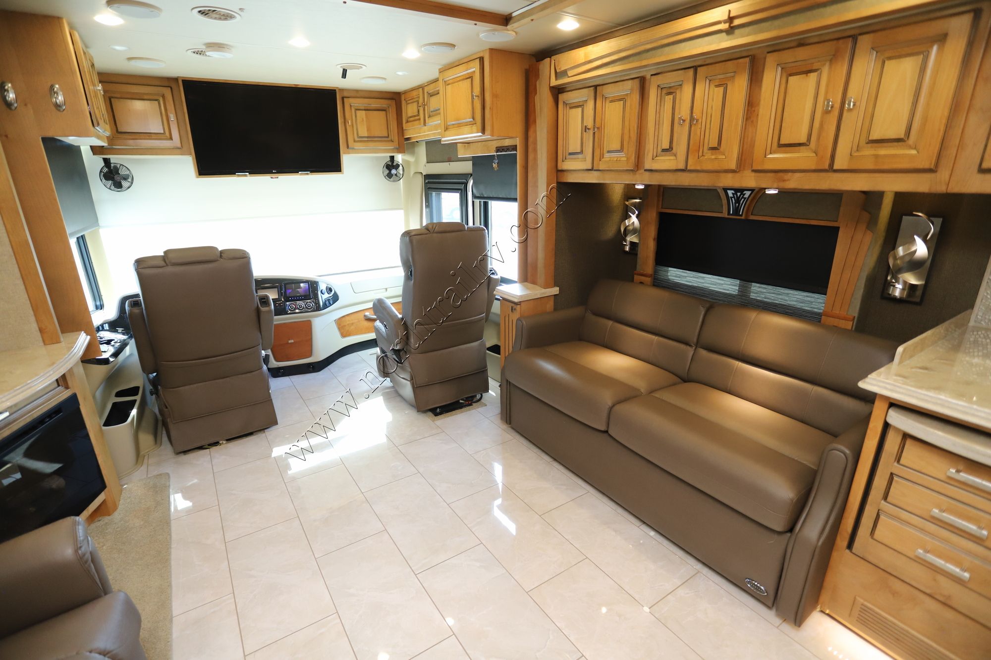 Used 2017 Tiffin Motor Homes Phaeton 40QBH Class A  For Sale