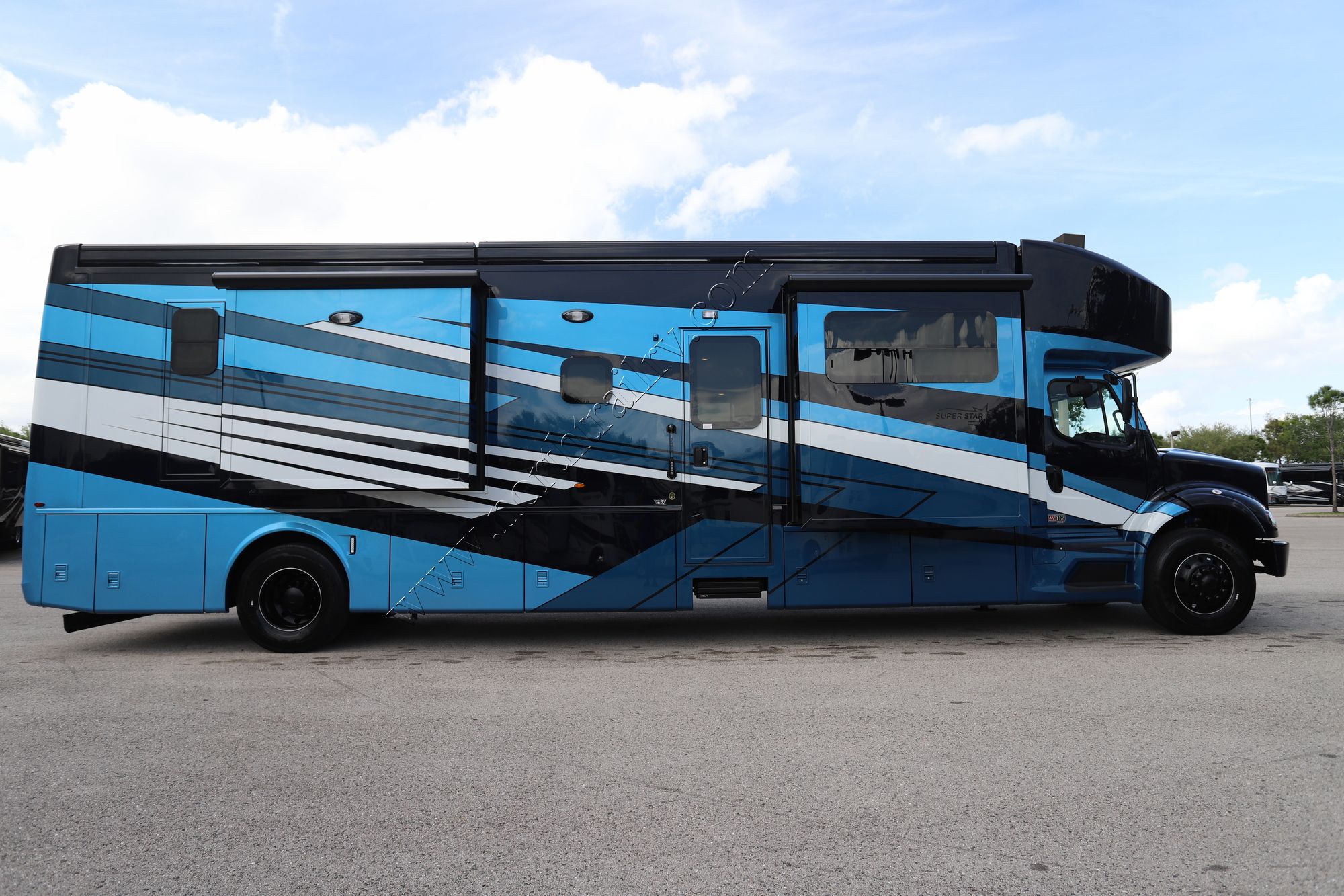 New 2026 Newmar Super Star 4159 Super C  For Sale