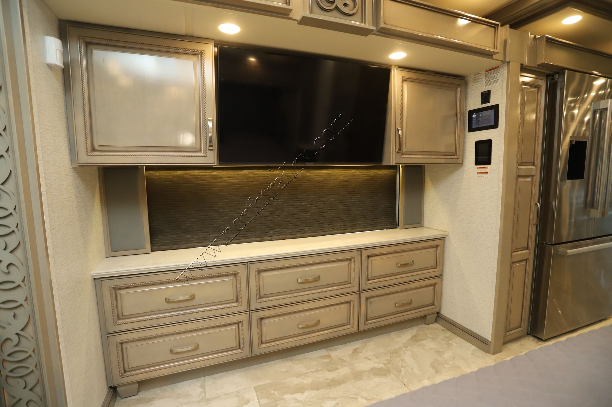 Used 2023 Newmar Essex 4521 Class A  For Sale