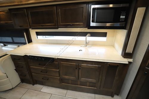 2020 Tiffin Motor Homes Breeze 33BR