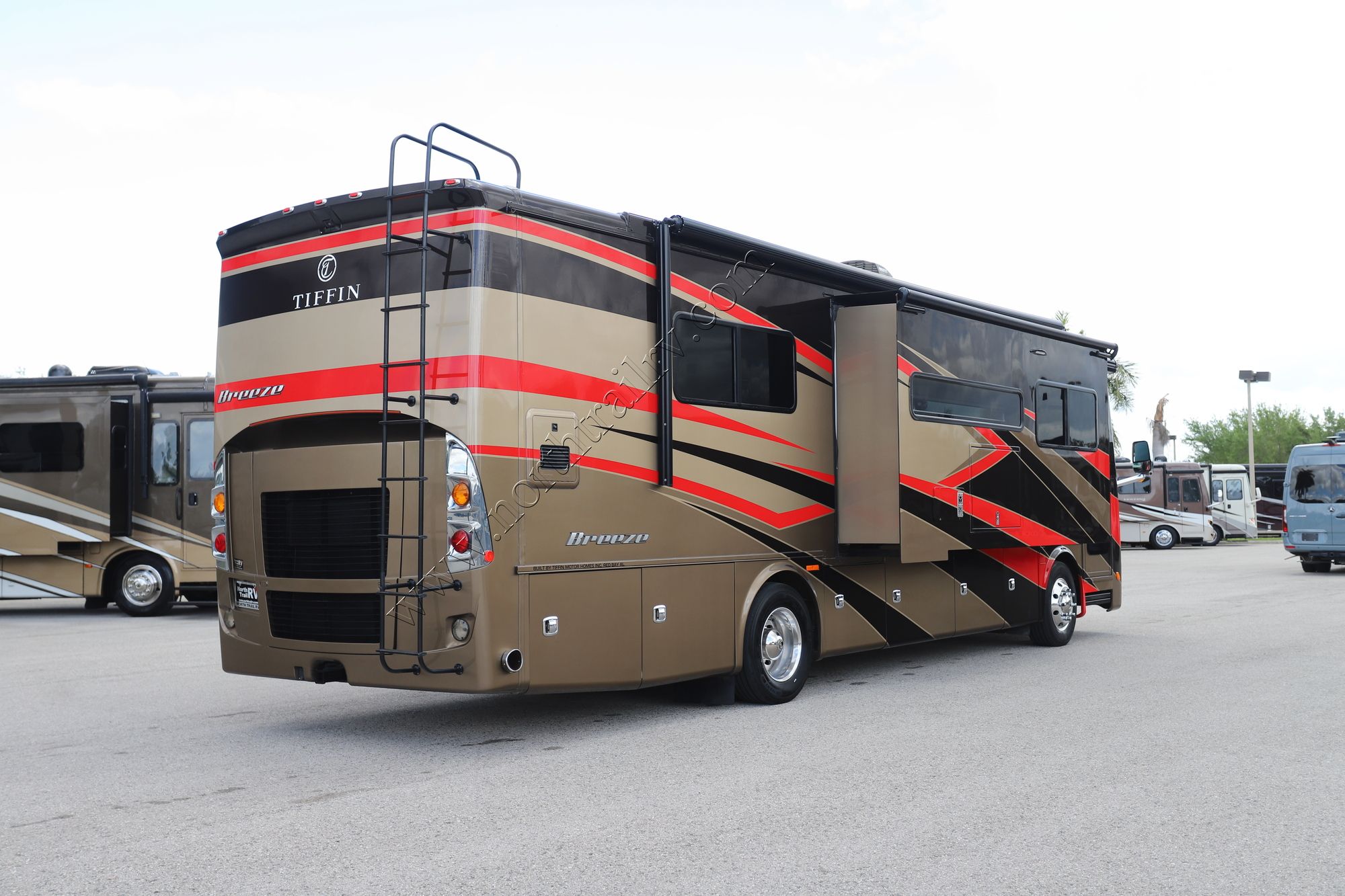 Used 2020 Tiffin Motor Homes Breeze 33BR Class A  For Sale