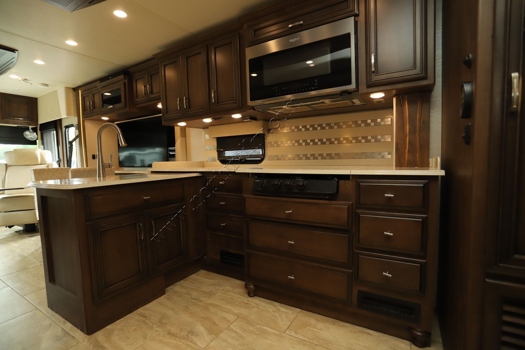 Used 2018 Newmar Ventana Le 4048 Class A  For Sale