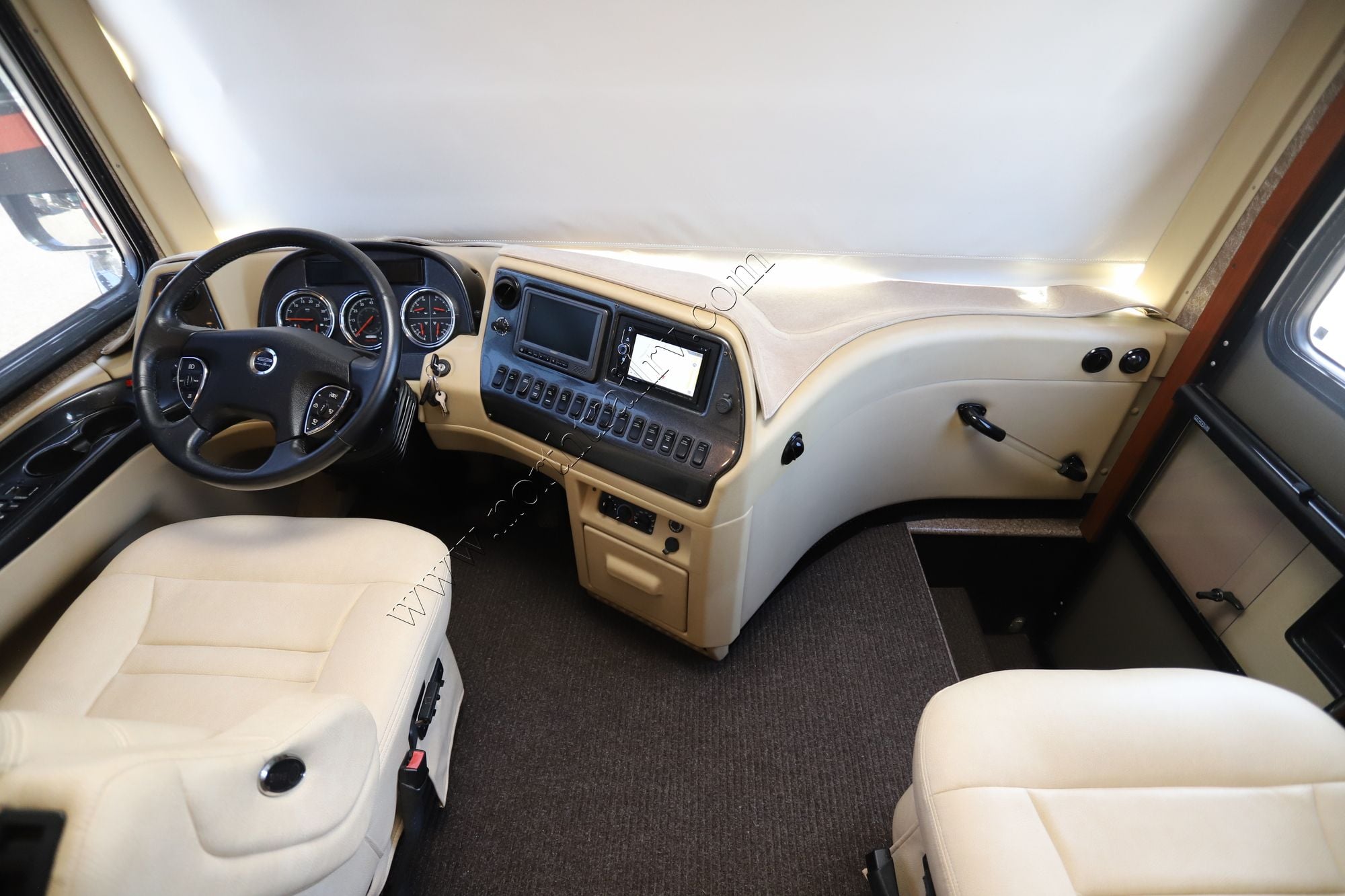 Used 2013 Newmar Dutch Star 4344 Class A  For Sale