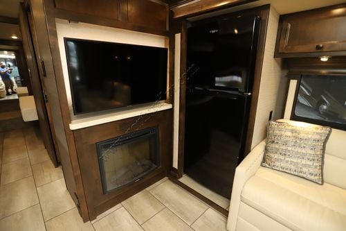 2020 Tiffin Motor Homes Breeze 33BR