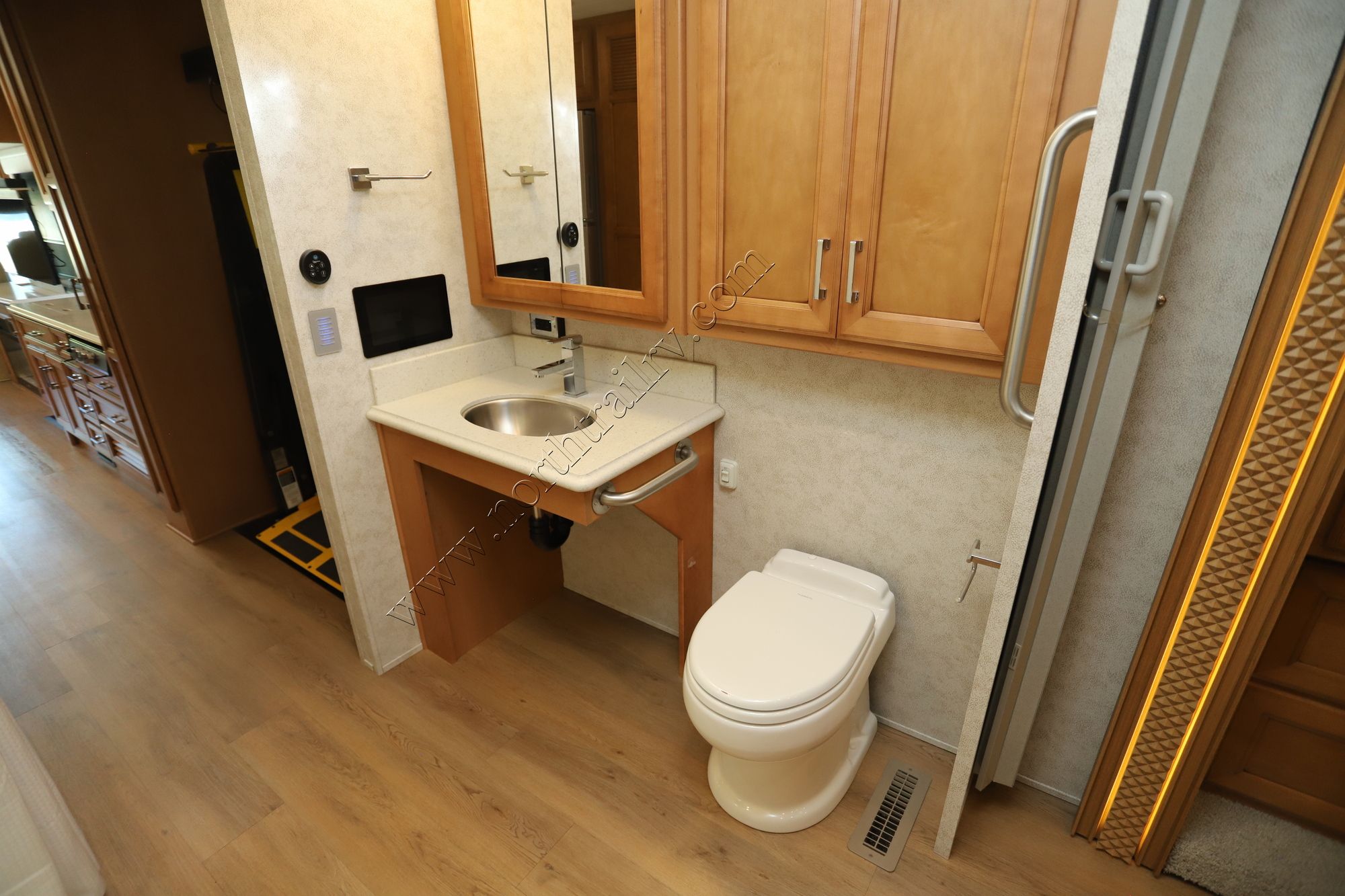 Used 2023 Newmar Bay Star 3811 Class A  For Sale