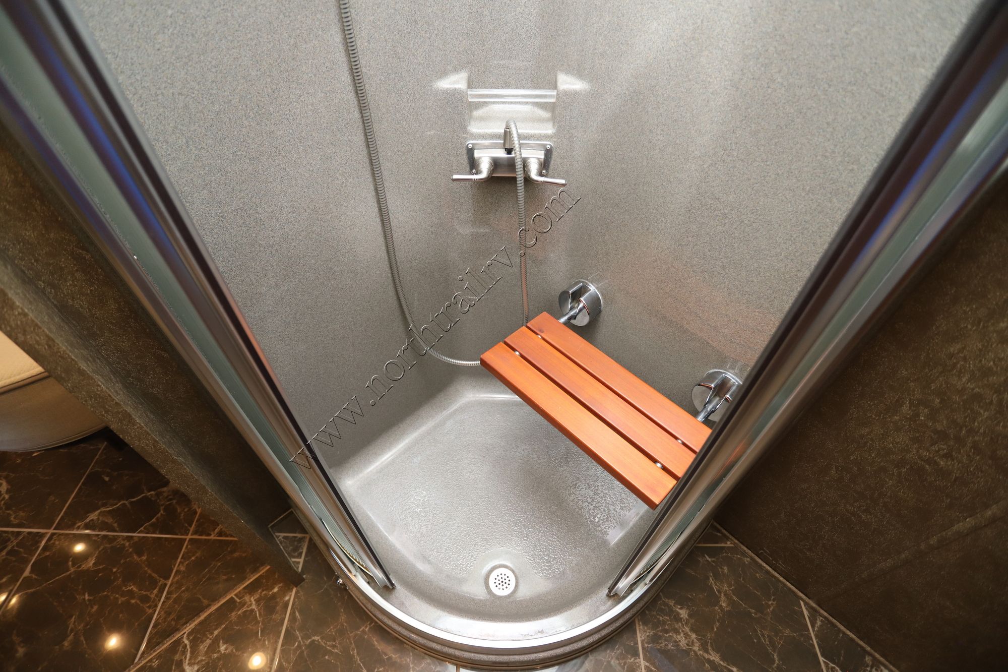 Used 2013 Newmar Dutch Star 4344 Class A  For Sale