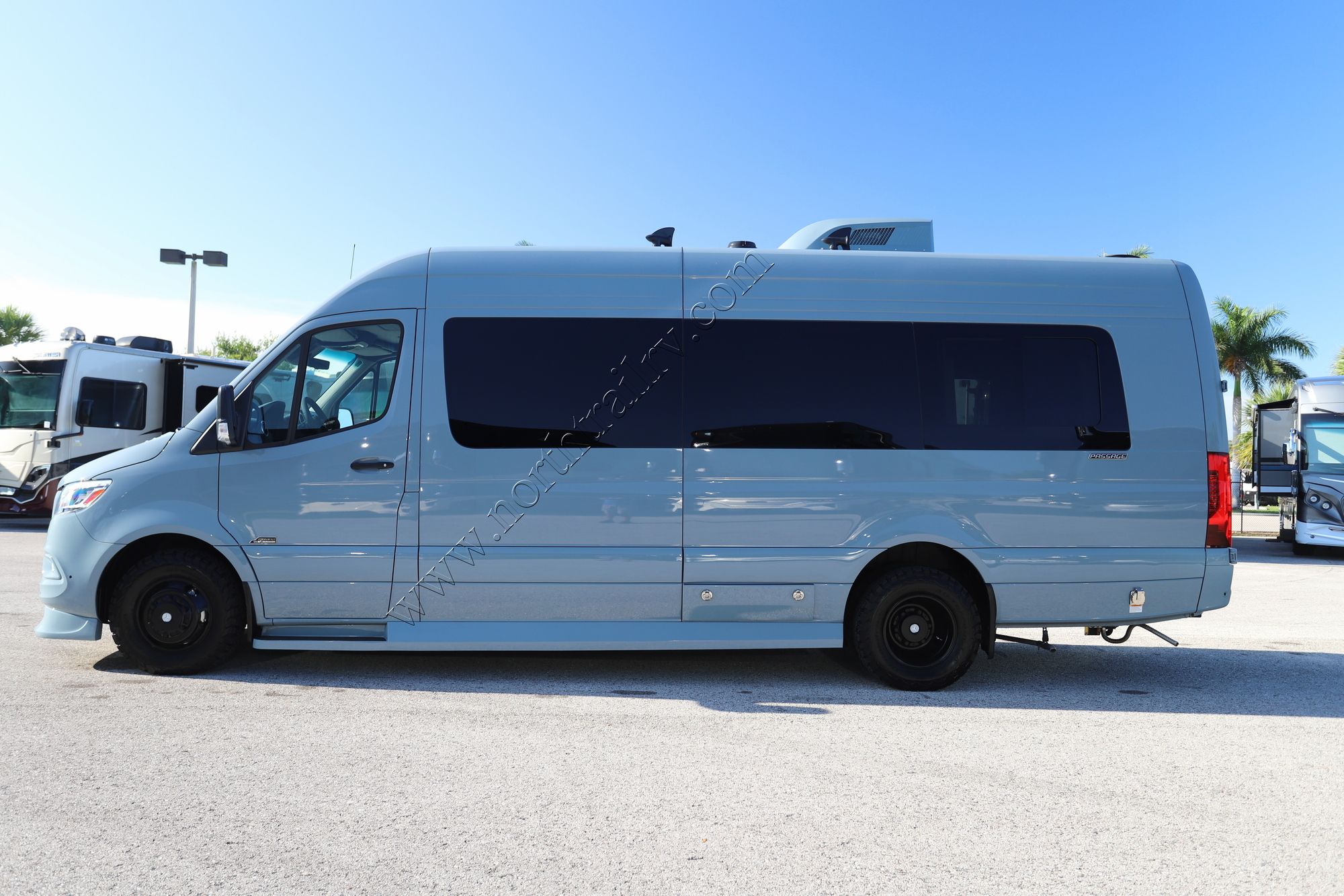 Used 2025 Midwest Passage EXT 170 MD2 Class B  For Sale